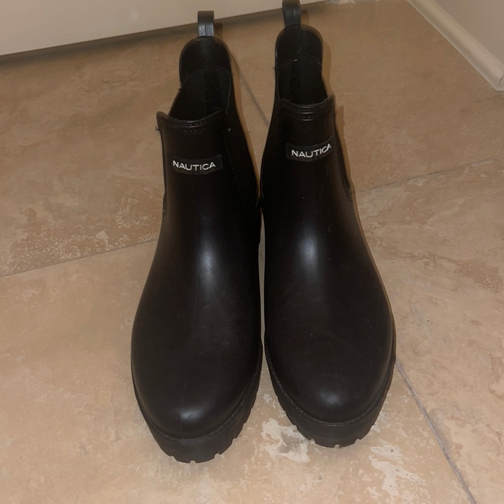 Nautica boots - like new